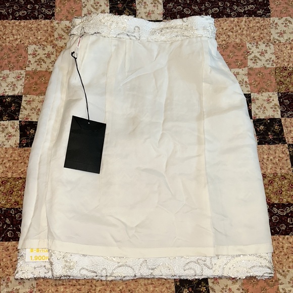 New! J&R Textured Brocade Fabric Jacquard Pattern Pencil Skirt - Picture 3 of 9